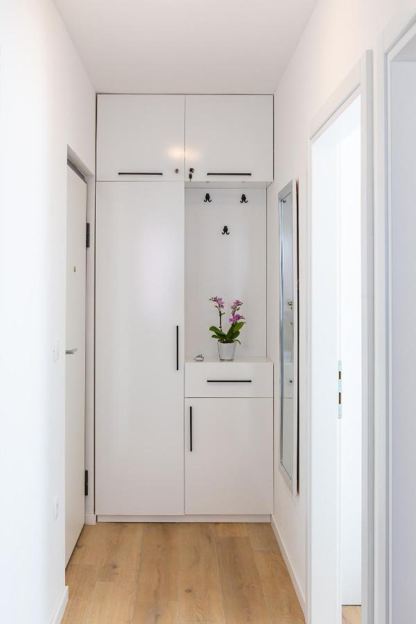 Apartment Alegria In Okrug With Heated Pool, Sea View, Jacuzzi, Wifi Trogir Exterior photo
