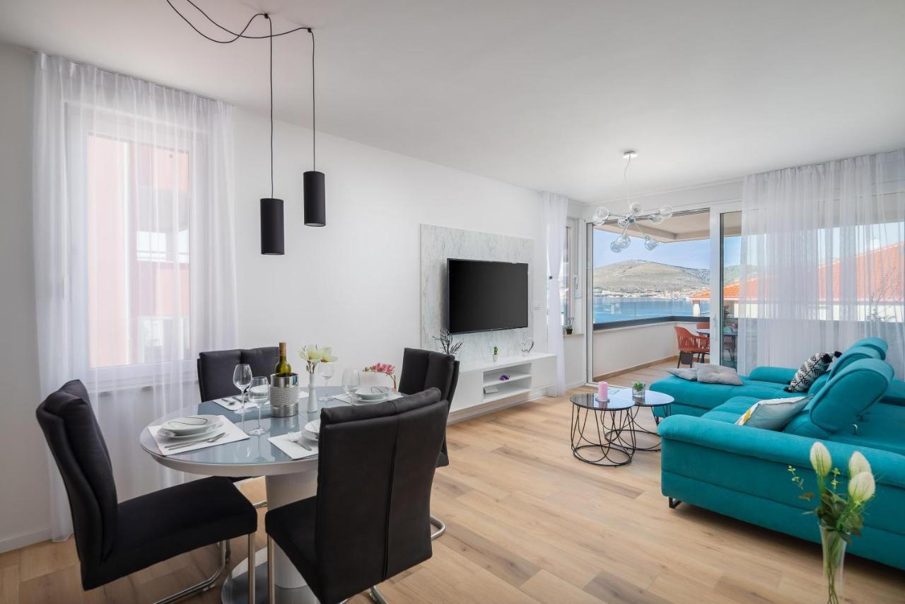 Apartment Alegria In Okrug With Heated Pool, Sea View, Jacuzzi, Wifi Trogir Exterior photo
